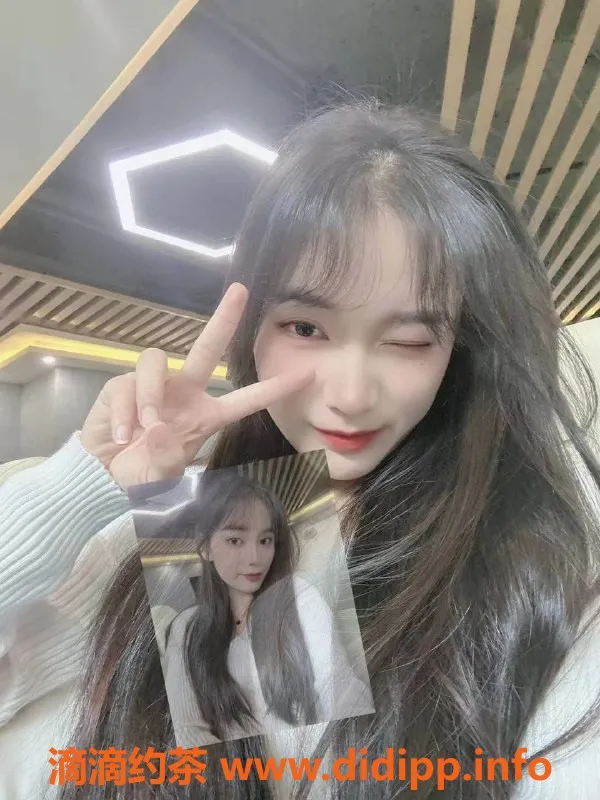 杭州楼凤-上城区小啾，粉嫩可爱，身高167，定金100元起