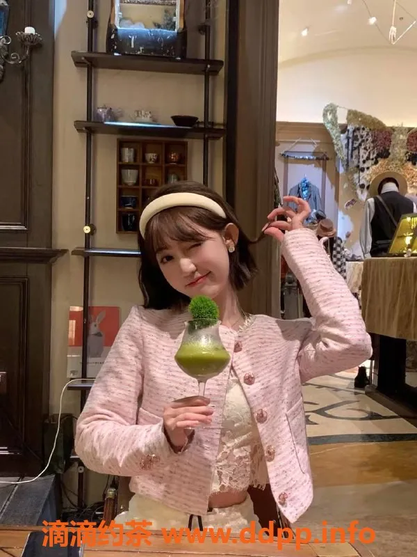 深圳楼凤-南山桃子，699元体验Kiss与换装服务