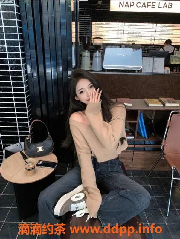 深圳楼凤资源信息,福田雨欣：168身高，950元起，B罩杯服务