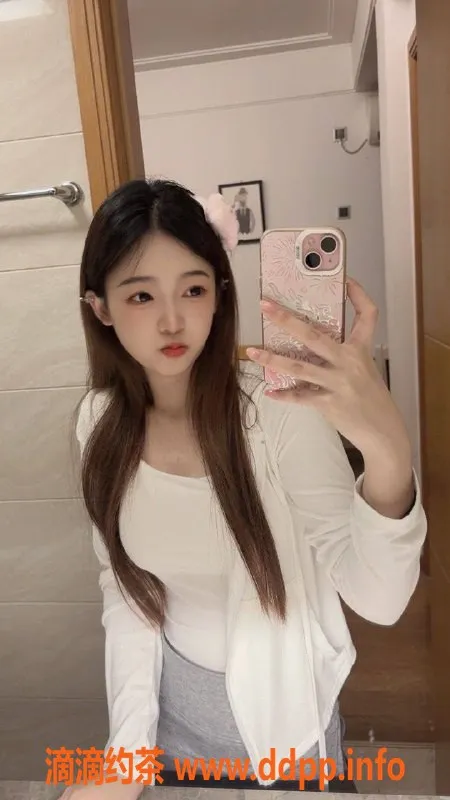 深圳楼凤-龙华小梦，160cm C杯女神体验，1290元起