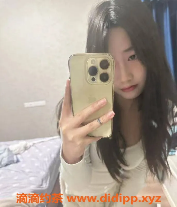 成都楼凤-成都嫩妹小怡，18岁D罩杯，服务超棒