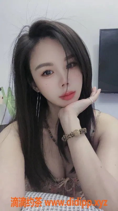 上海楼凤-普陀月芽儿，165身高34D大胸，1000P激情服务