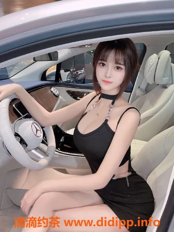 厦门外围-苏然 - 思明莲坂附近颜值系服务，天然大D身材好