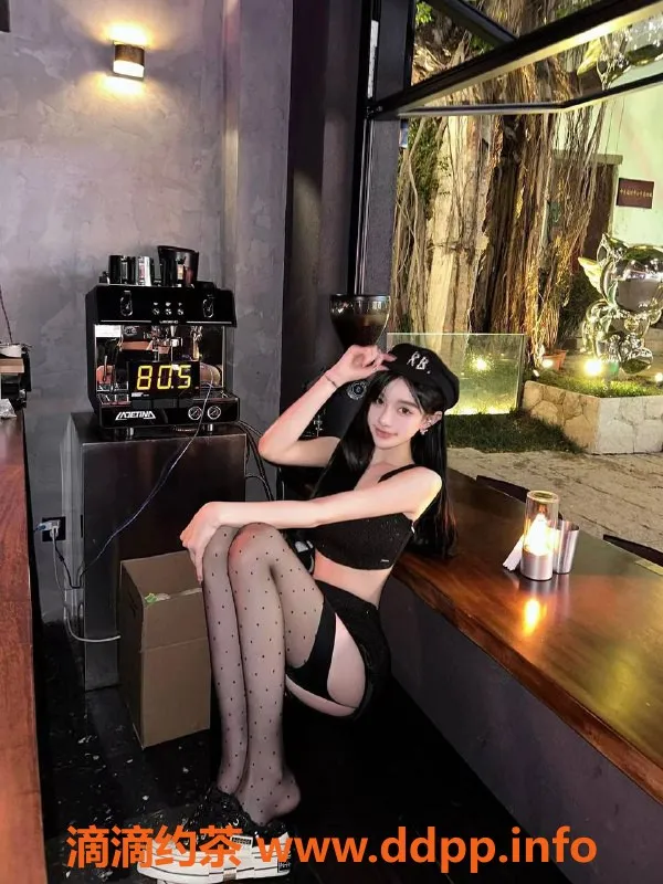 北京楼凤-世贸天阶嫩妹芭比内衣批发，起价30z