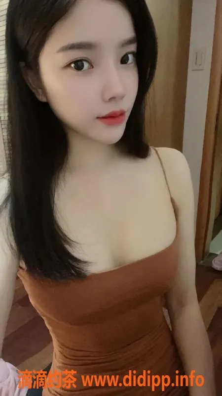 杭州上门服务-拱墅区露露，25岁165高，陪浴推臀800起