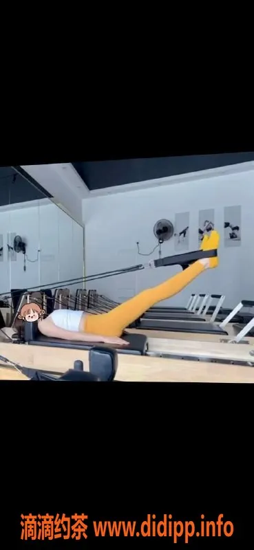 杭州上门服务-兔子老师：22岁重庆美女，163cm，42kg，激情服务