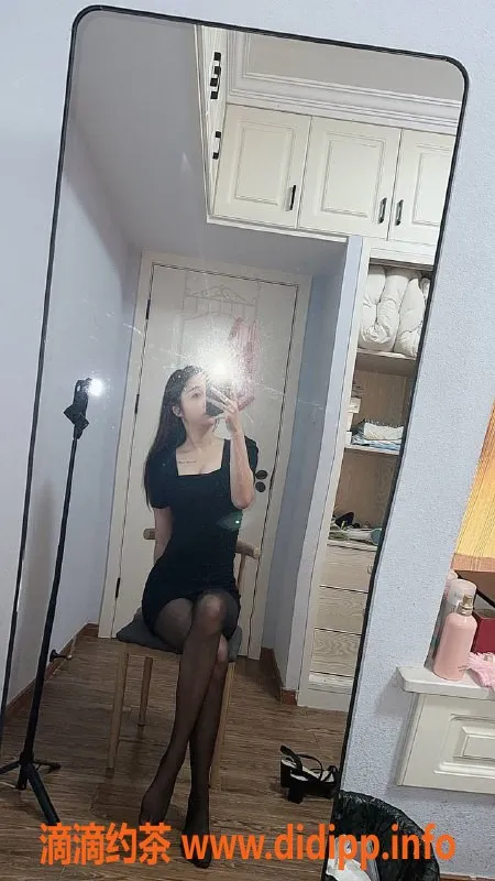 杭州上门服务资源信息,杭州上城区颜妍，170cm，21岁高挑美女