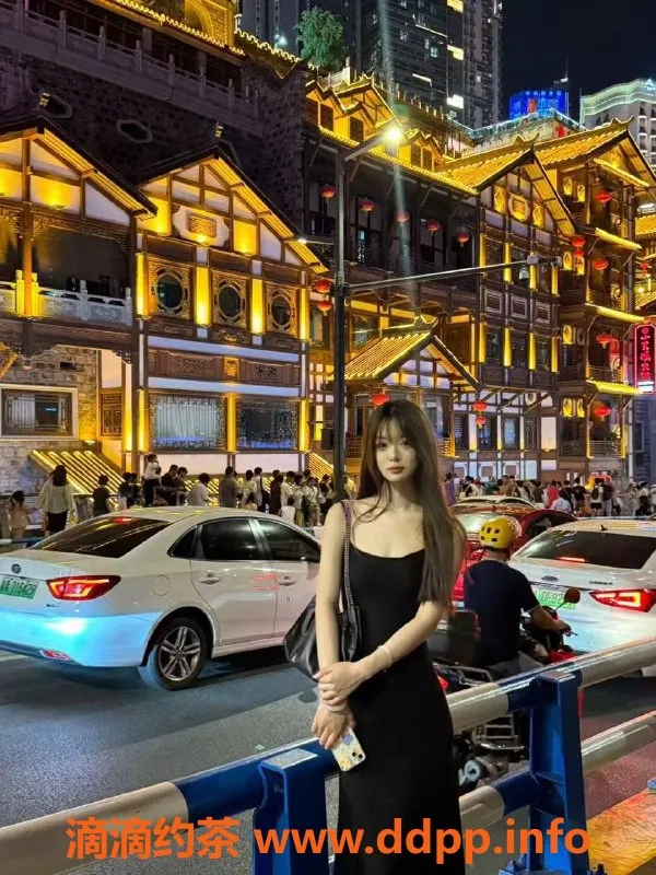 深圳楼凤-龙华琦琦，1200元舌吻陪浴服务等你来体验