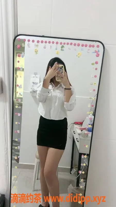 深圳楼凤-龙华小林，700元性价比高的陪洗达人