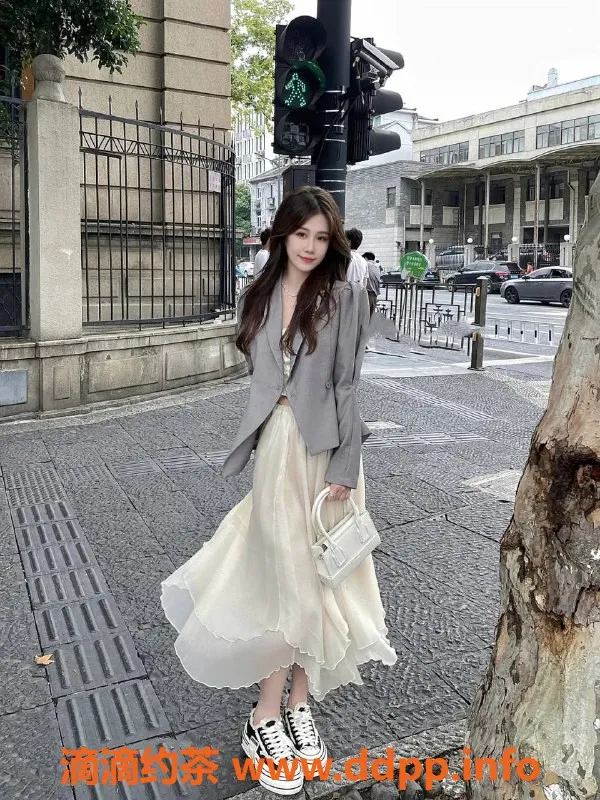 广州楼凤-天河嫩妹慕瑶，水费1000p等你来体验