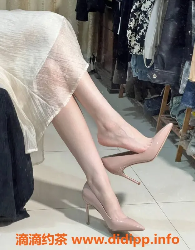 杭州楼凤资源信息,小羊，前凸后翘温柔老师，1500p精致服务