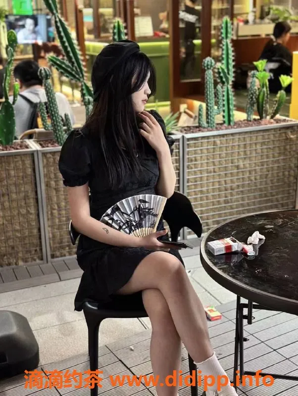 杭州楼凤-滨江区18岁苗苗，165厘米，800元超值服务