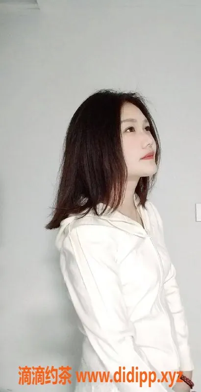 郑州楼凤资源信息,郑东新区乔乔，24岁，163cm，胸推服务