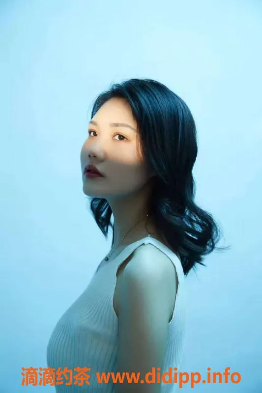 郑州楼凤-郑东新区乔乔，24岁，163cm，胸推服务