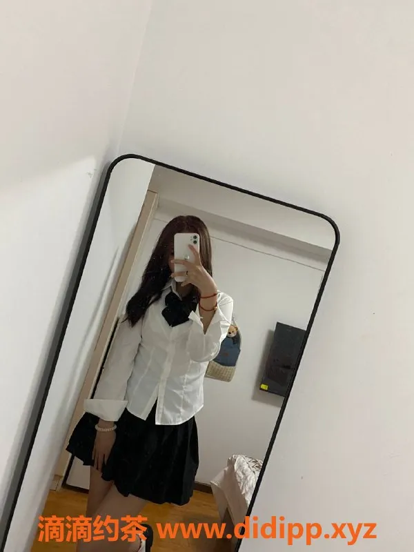 成都楼凤-春野樱，成都18岁嫩妹，服务好，价格实惠