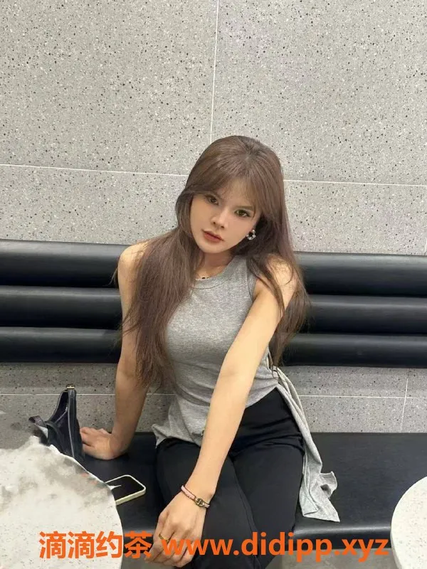 深圳楼凤-龙华晨晨，1200元起，激情服务等你体验