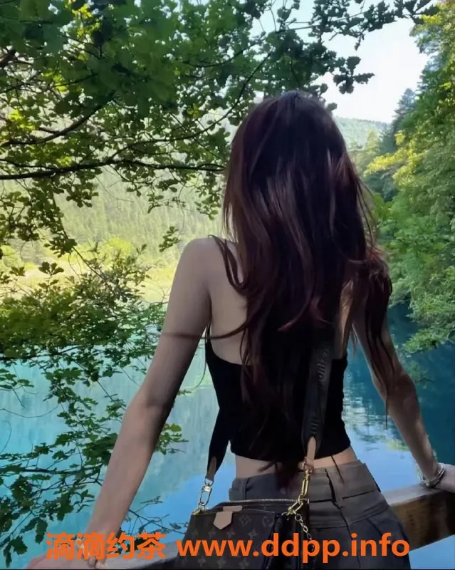 杭州上门服务资源信息,温馨大学生 172高 108体 18岁 1200起