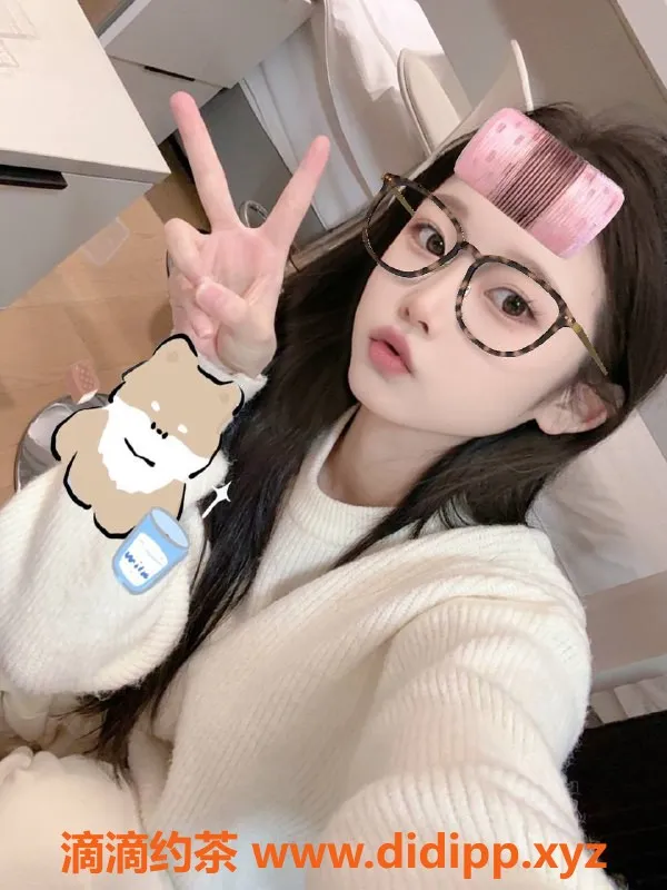 杭州楼凤-上城区嫩妹小小，8p/14pp舌吻服务