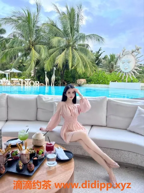 深圳楼凤-南山甜笑笑，1200元舌吻调情服务