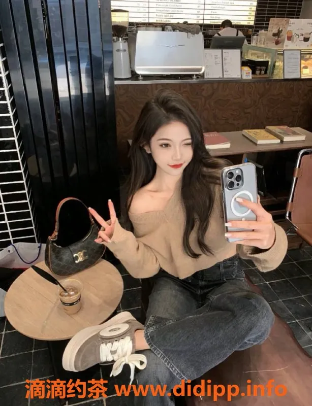 杭州楼凤-上城区林熙儿，168身高，22岁，1200约会