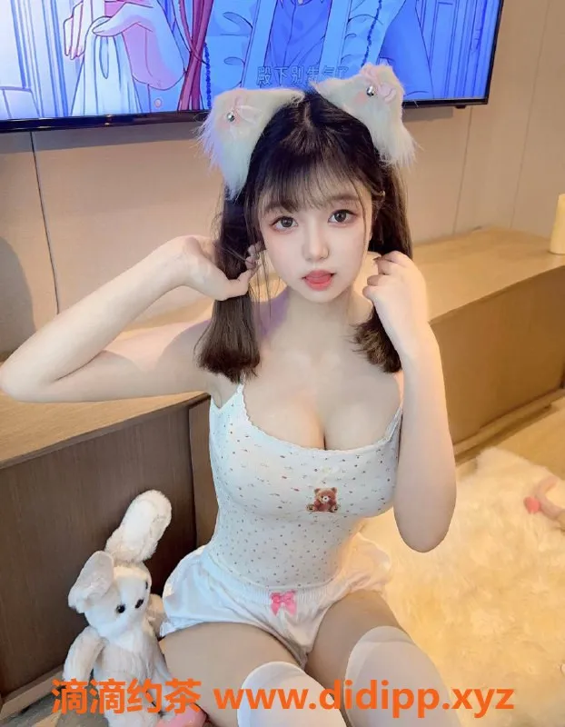 杭州楼凤-杭州甜美学生妹菲菲，168cm C罩杯，初次尝试服务