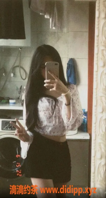 杭州楼凤资源信息,杭州甜美学生妹菲菲，168cm C罩杯，初次尝试服务