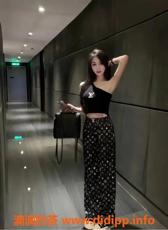 厦门楼凤-厦门思明区双双，颜值超高的电报老师