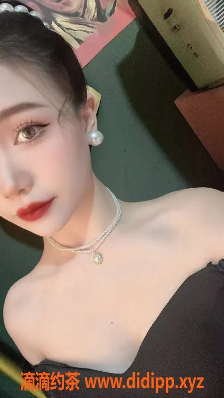 杭州楼凤-滨江区CC，20岁可爱小妹，服务热情身材棒