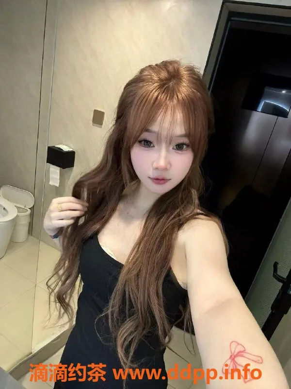 成都楼凤-成都圆圆，19岁嫩妹，身高165，服务全，500元一次