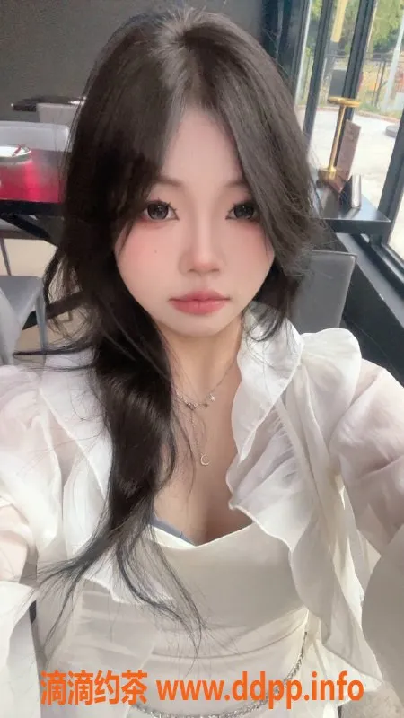 成都楼凤资源信息,成都嫩妹欣欣，16岁155，600元三件套服务