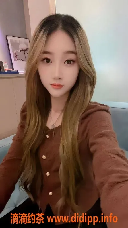 深圳楼凤-岑乔恩龙华 166高B罩杯 1000P起