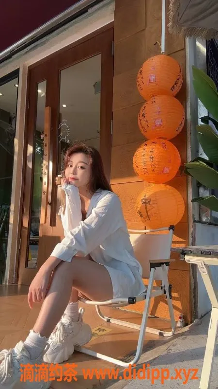 南京楼凤资源信息,鼓楼区晓晓，165cm/45kg/36D，800元一次