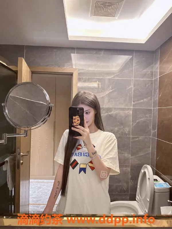 杭州楼凤-拱墅区23岁嫩妹洛儿，价格亲民，服务多样