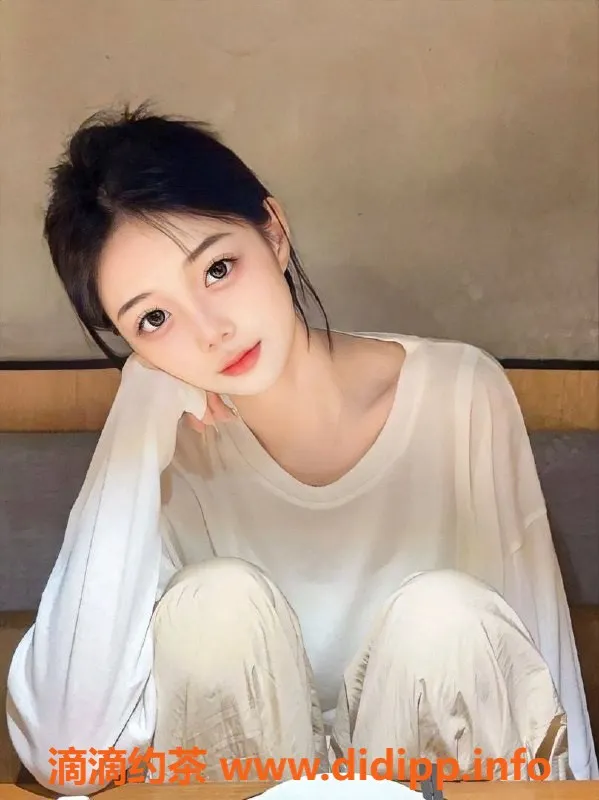 深圳楼凤资源信息,龙华甜甜：165身高，C罩杯，899起唾手可得