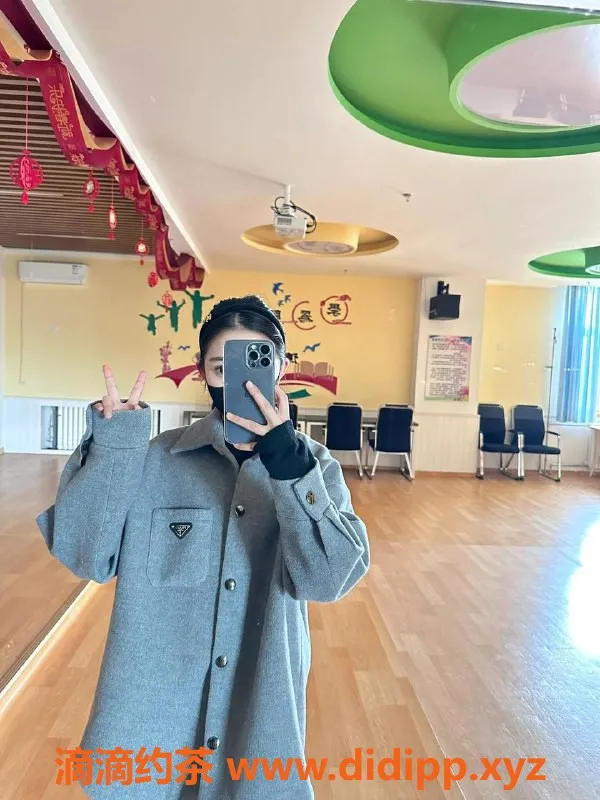 杭州楼凤资源信息,西湖区小朋友，168cm，1300元，服务热情