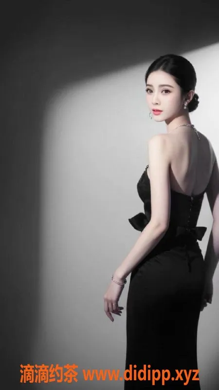 杭州楼凤-拱墅区唐冰：清纯甜美，身高167，体重92，欢享69