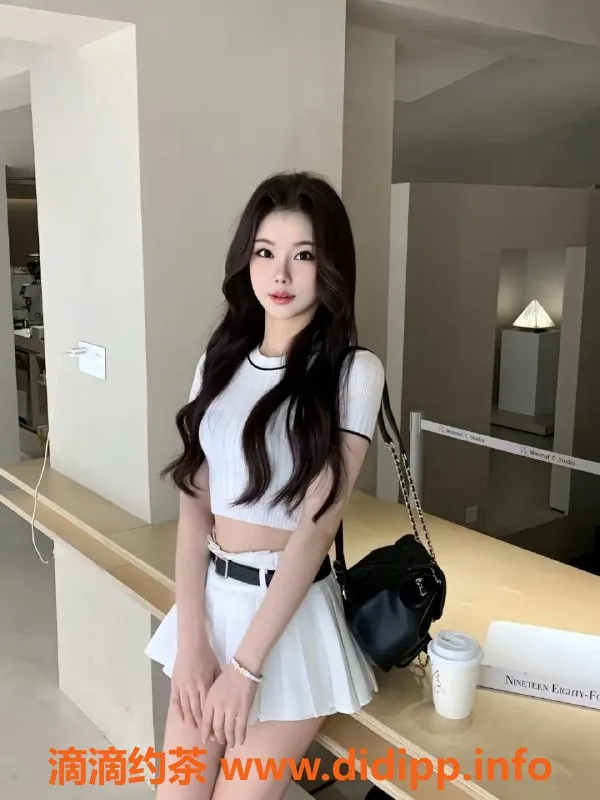 广州楼凤-天河杨钰莹 性感又迷人，800p起！