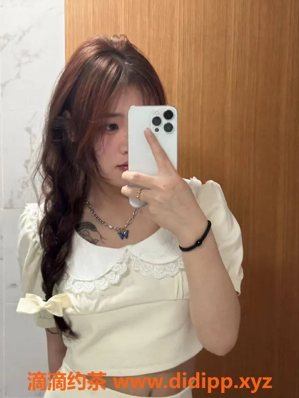 杭州楼凤-上城区嫩妹小七，160cm 50kg，舌吻服务仅900元起