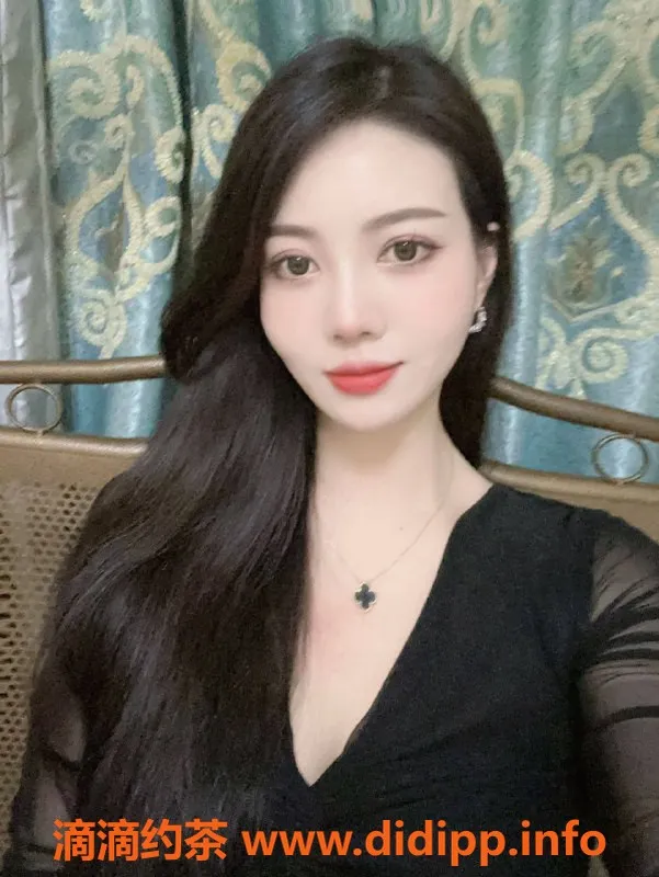 深圳楼凤-南山木子，700元享鸳鸯浴与制服服务