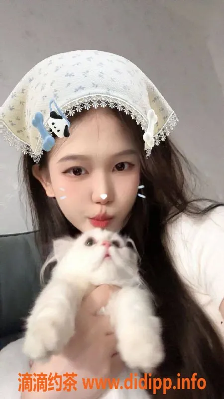 杭州楼凤-拱墅区白小酥，19岁微乳嫩妹，1200元起