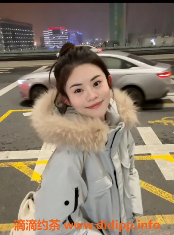 杭州楼凤-拱墅龙七七，26岁160高、45斤，适合的女友体验