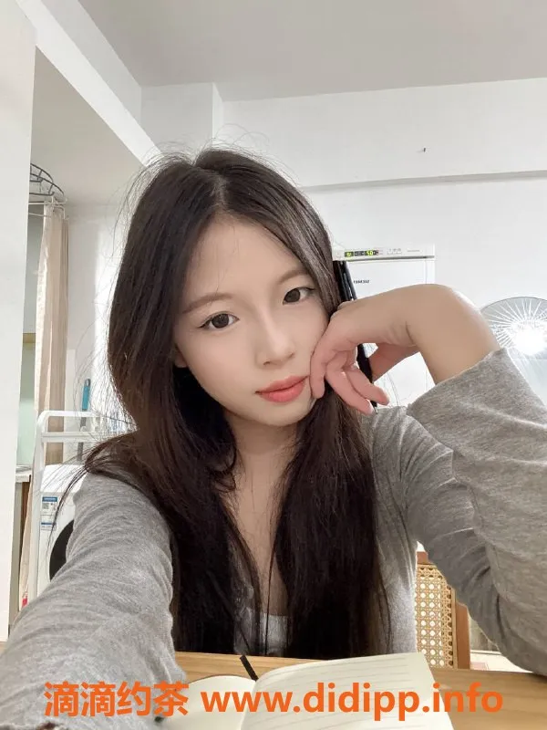 深圳楼凤-龙华小瑶瑶，陪浴调情，千元以上服务