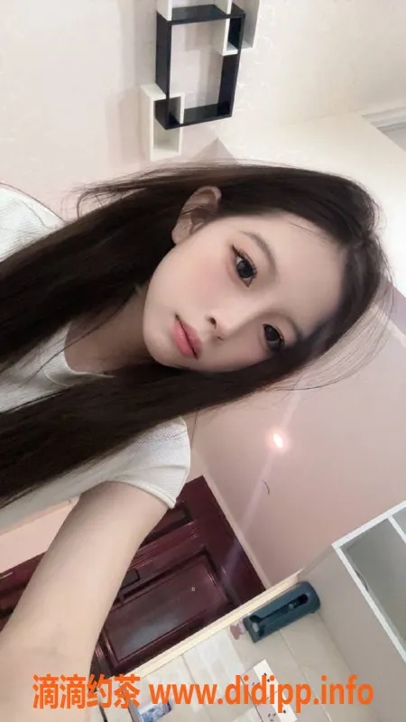 深圳楼凤-龙华小瑶瑶，陪浴调情，千元以上服务