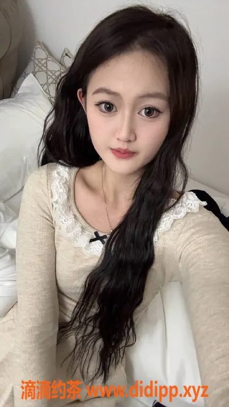 深圳楼凤-龙华小婷婷，1200元陪浴调情服务