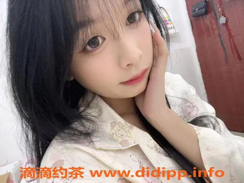 深圳楼凤-龙华小妮子，800元上门调情服务