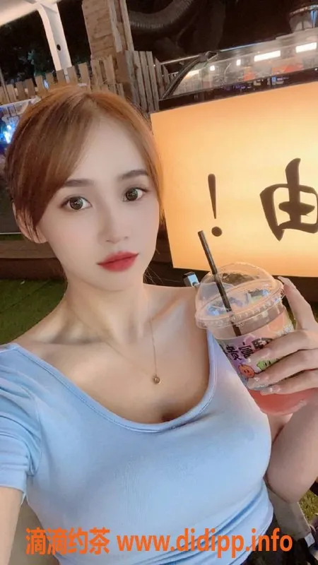 深圳楼凤-宝安小佳佳，160身材，700元起服务！