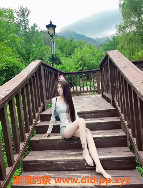 深圳楼凤-南山丹尼，1500元，深喉口爆服务等你来体验！