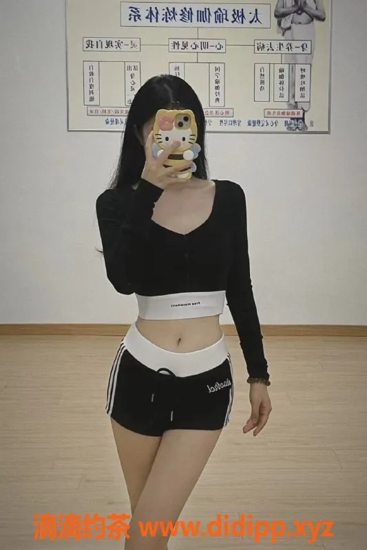 深圳楼凤-宝安小甜甜，800元陪浴调情服务等你来体验