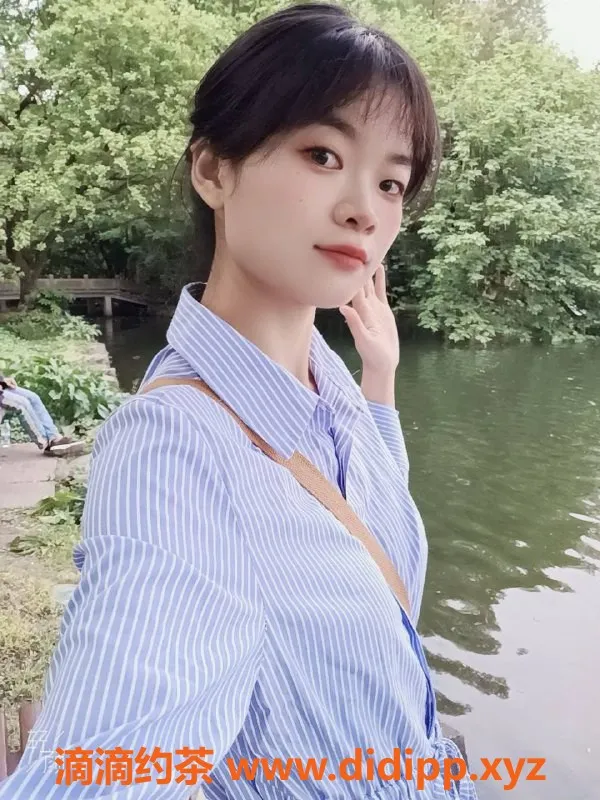 深圳楼凤-龙华曦曦，800元起，车震陪浴等服务