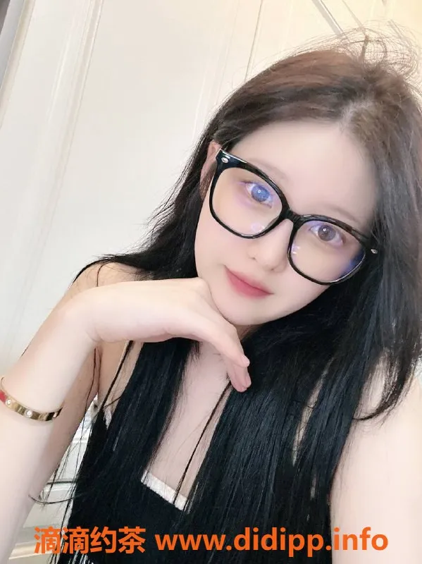 深圳楼凤-深圳南山东北美女，1100元邀你体验